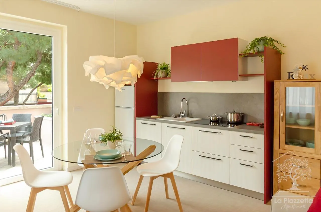 Apartment Appartamenti La Piazzetta Sirmione