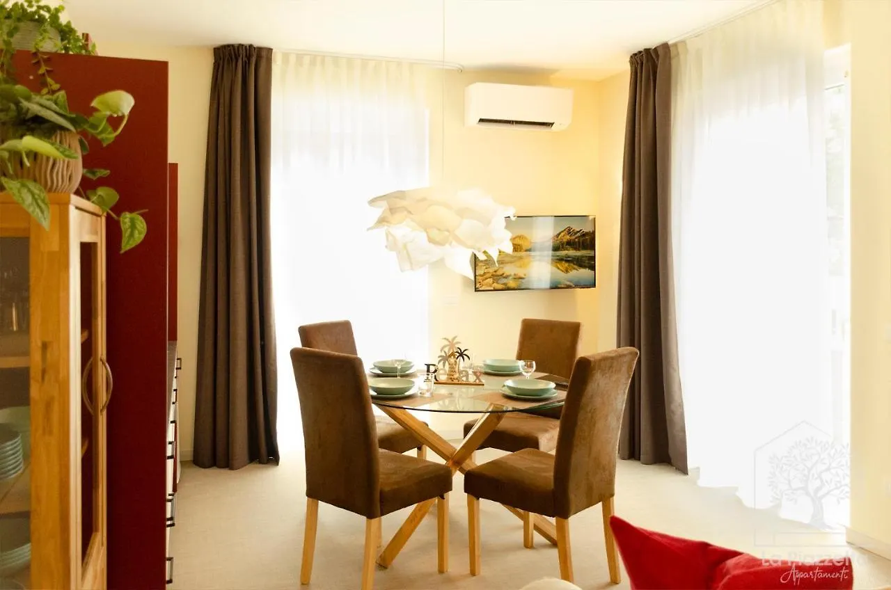 Apartment Appartamenti La Piazzetta Sirmione