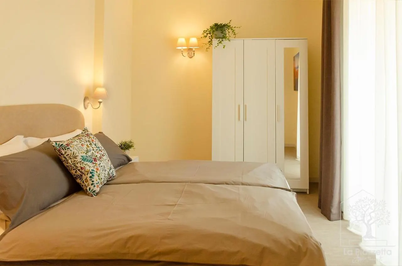 Apartment Appartamenti La Piazzetta Sirmione
